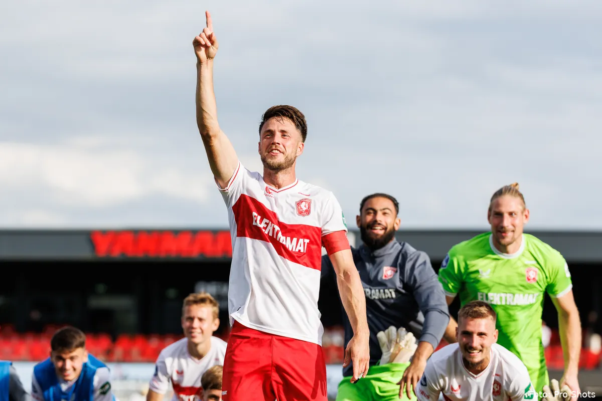 van wolfswinkel vieren almere twente 2023