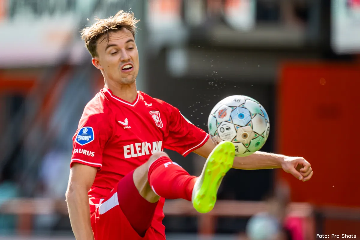 Regeer spiegelt FC Twente aan Formule 1-kampioen Max Verstappen