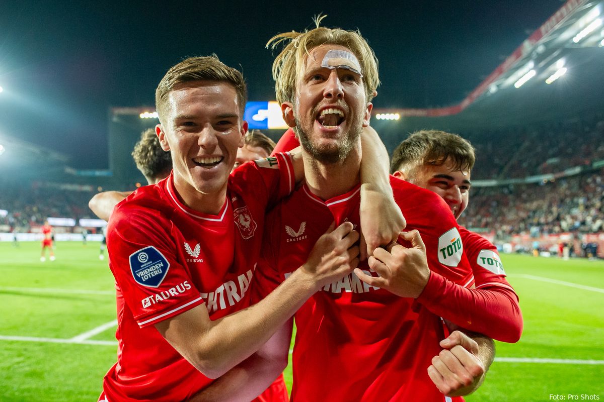 Eén FC Twente-speler opgenomen in Eredivisie Elftal van de Maand