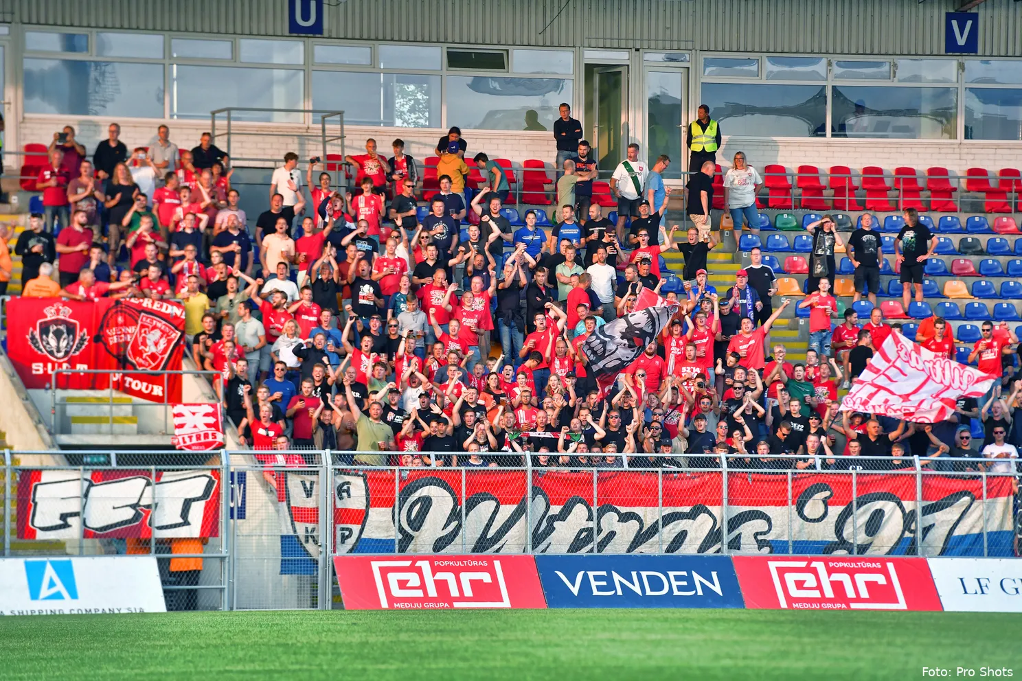 supporters uitvak riga fc fc twente uecl 2023 2024
