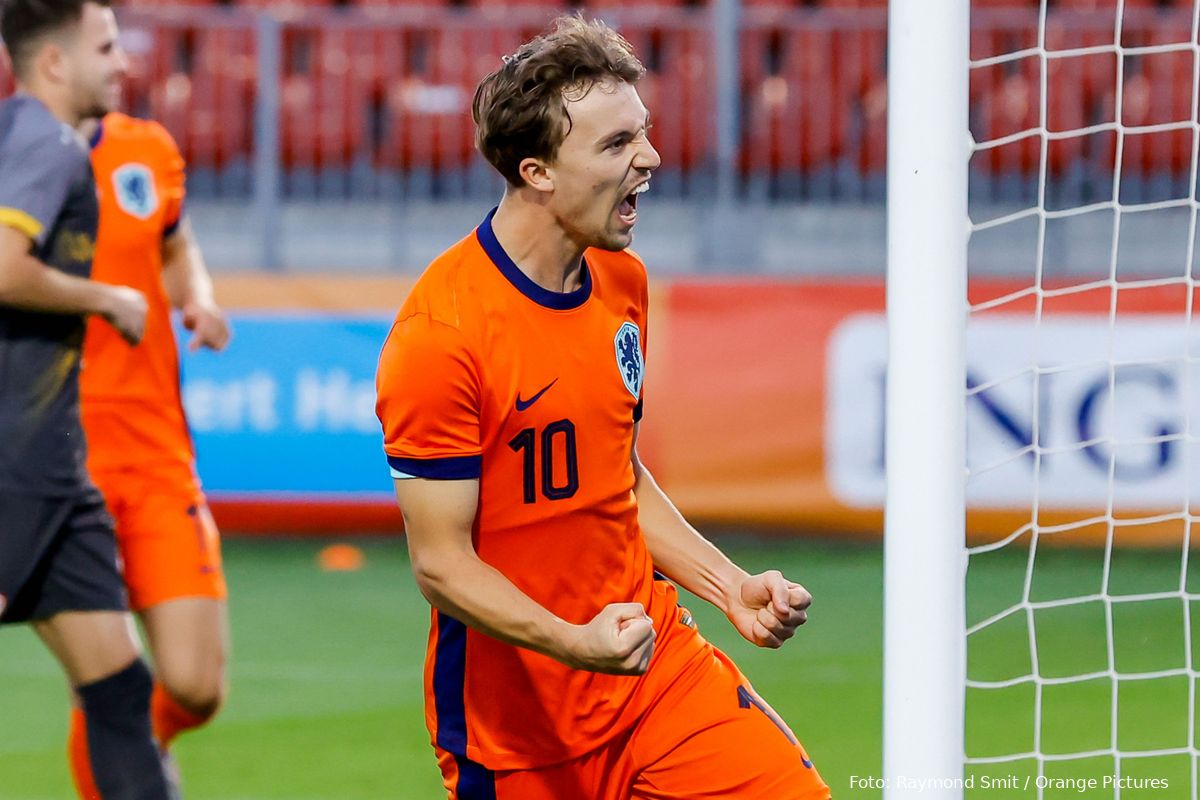 Regeer blinkt uit met twee goals voor Jong Oranje, Salah-Eddine valt in