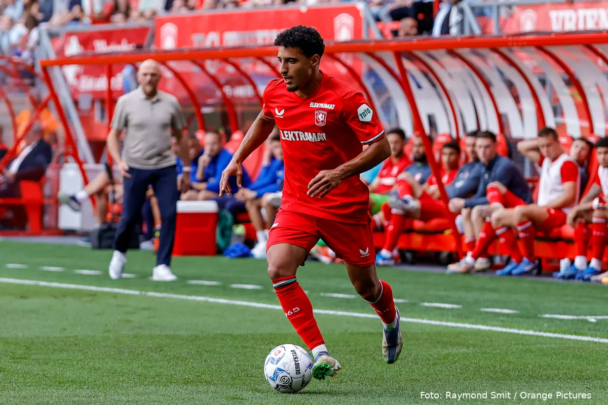 sayf ltaief close up dribbelen fc twente sparta rotterdam 2024 2025