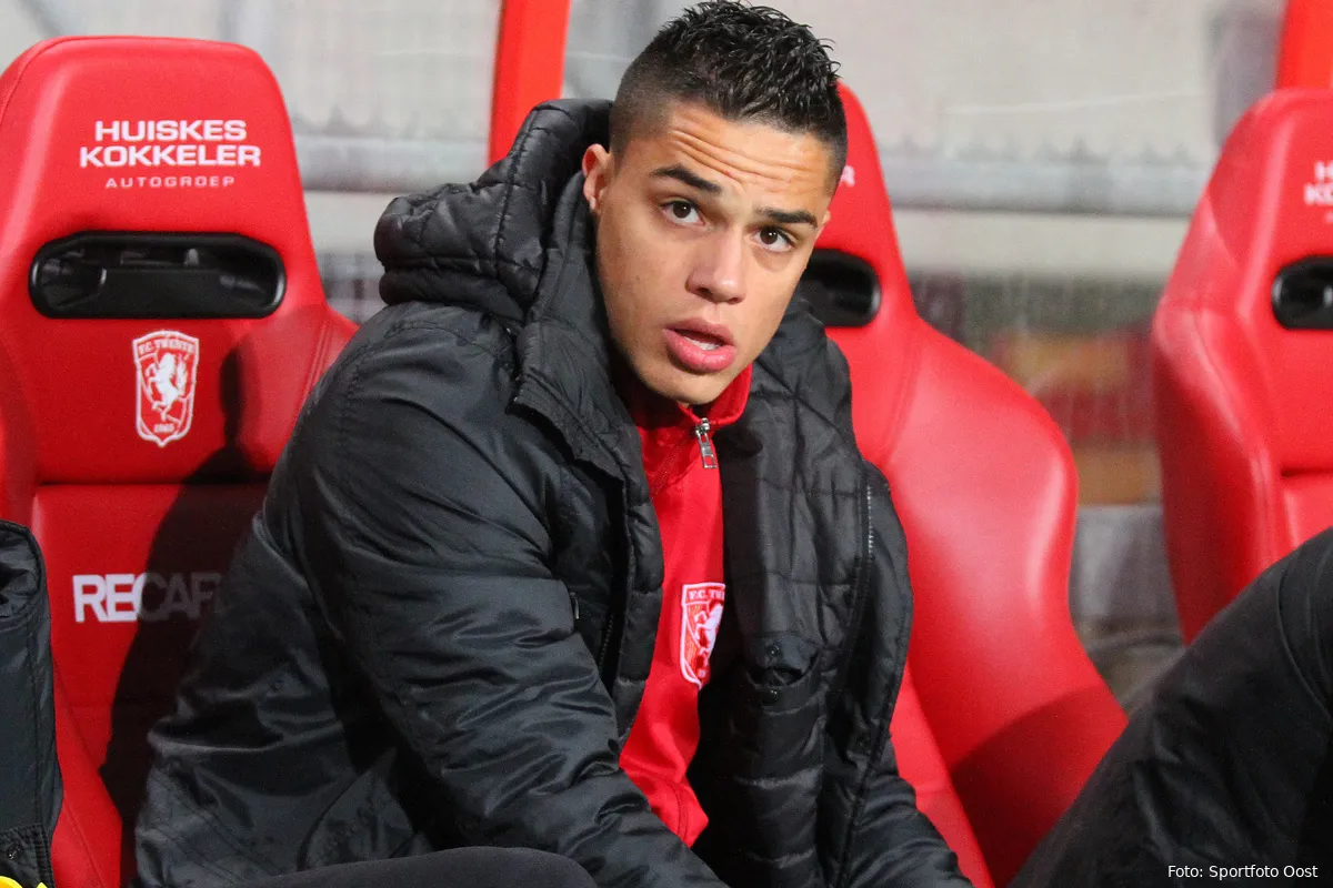 joey pelupessy dug out fc twente 2013