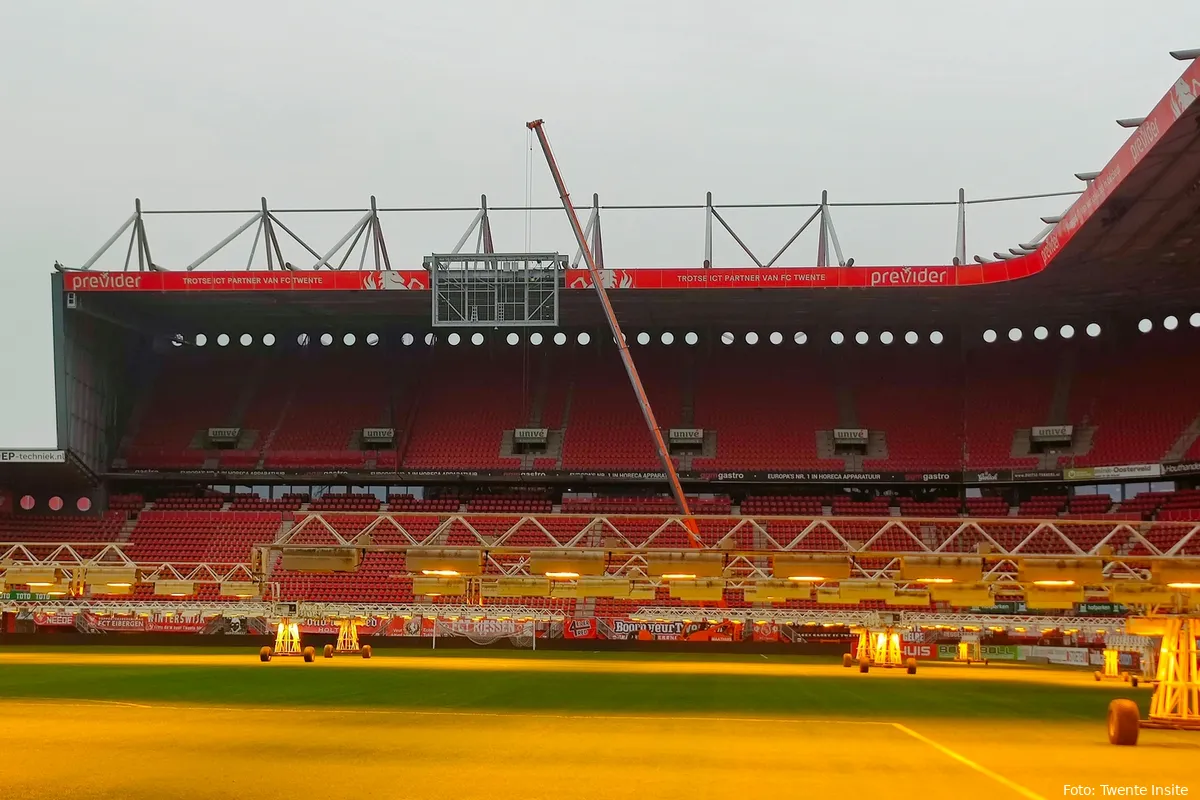 Foto's: Installatie ultramoderne videowalls Grolsch Veste succesvol afgerond
