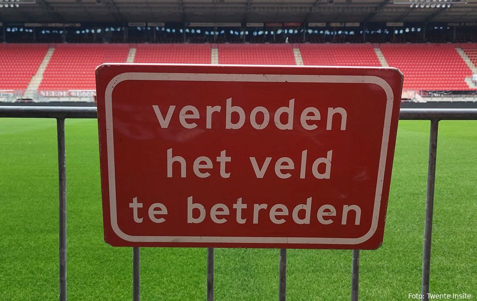 FC Twente maakt vrije val in veldencompetitie: Grasmat zelden zo slecht beoordeeld