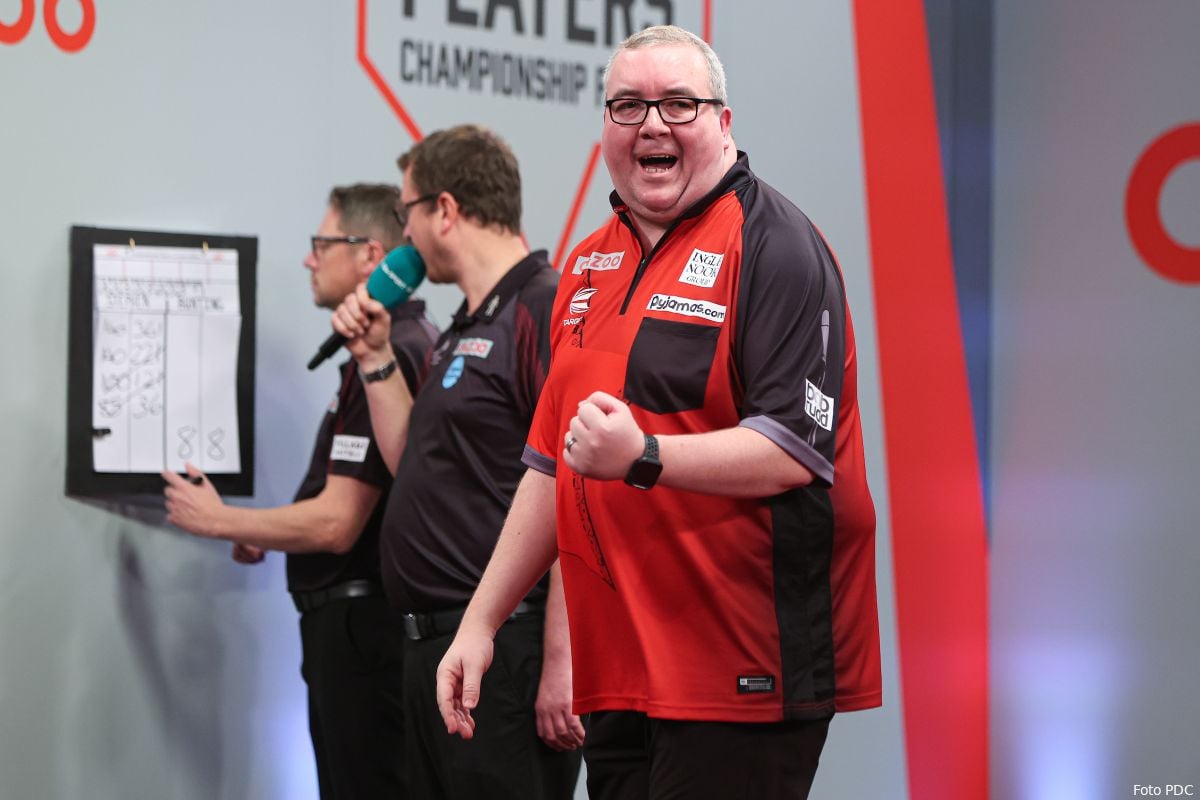 Stephen Bunting is de derde speler die 3 dagen op rij finale Players Championship haalt
