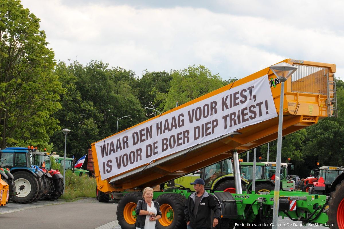 Kabinet drukt stikstofplannen door, legt 500 miljoen euro op tafel voor uitkoop boeren