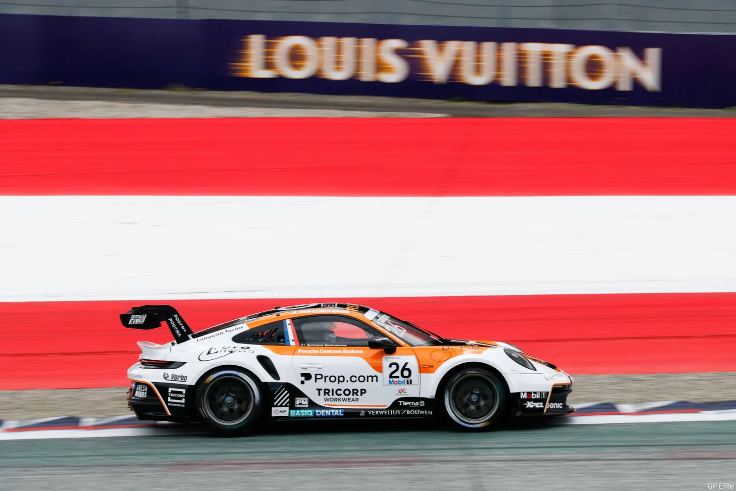 Porsche Supercup Oostenrijk | De Haan verovert leiding in het WK na dubbele thuiszege voor Lechner