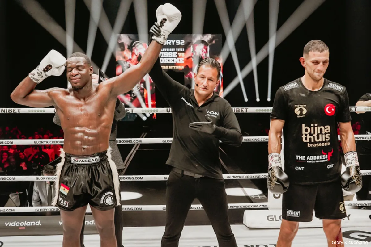 🎥 Boapeah 'FOPTE' Özçağlayan tijdens Glory 92: 'slimme tactiek'