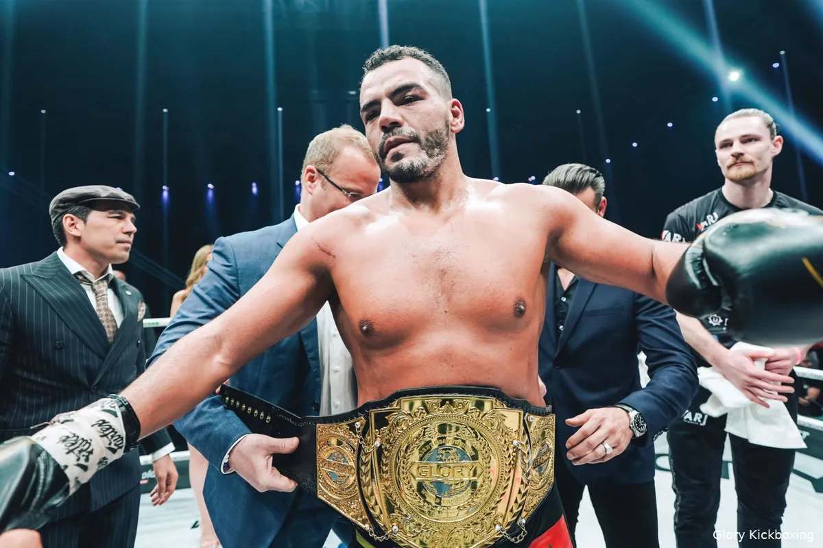 Glory-ster Tarik Khbabez voorlopig uitgeschakeld: 'hopelijk einde jaar terug'