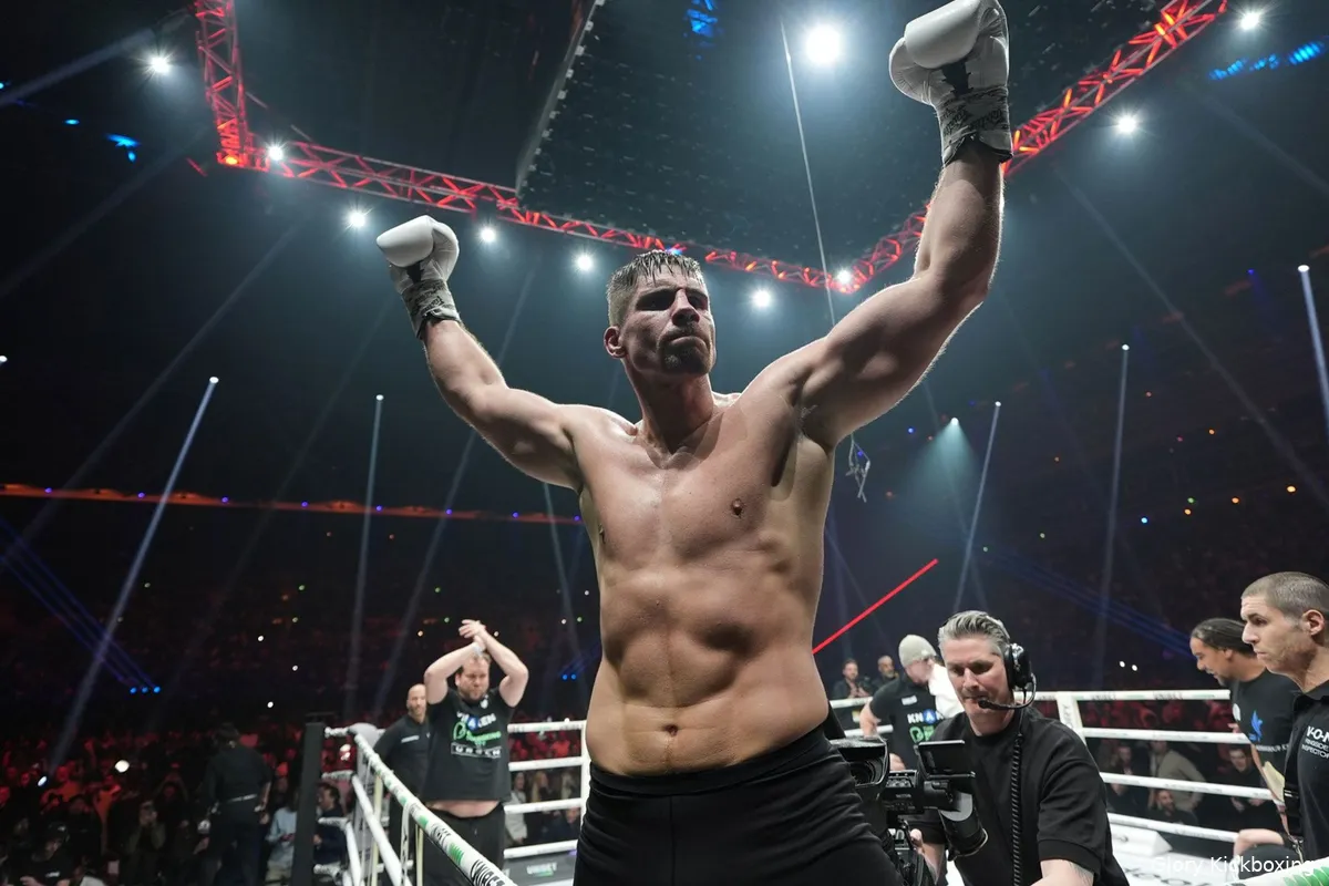 Rico Verhoeven zet in december zijn Glory titel op het spel