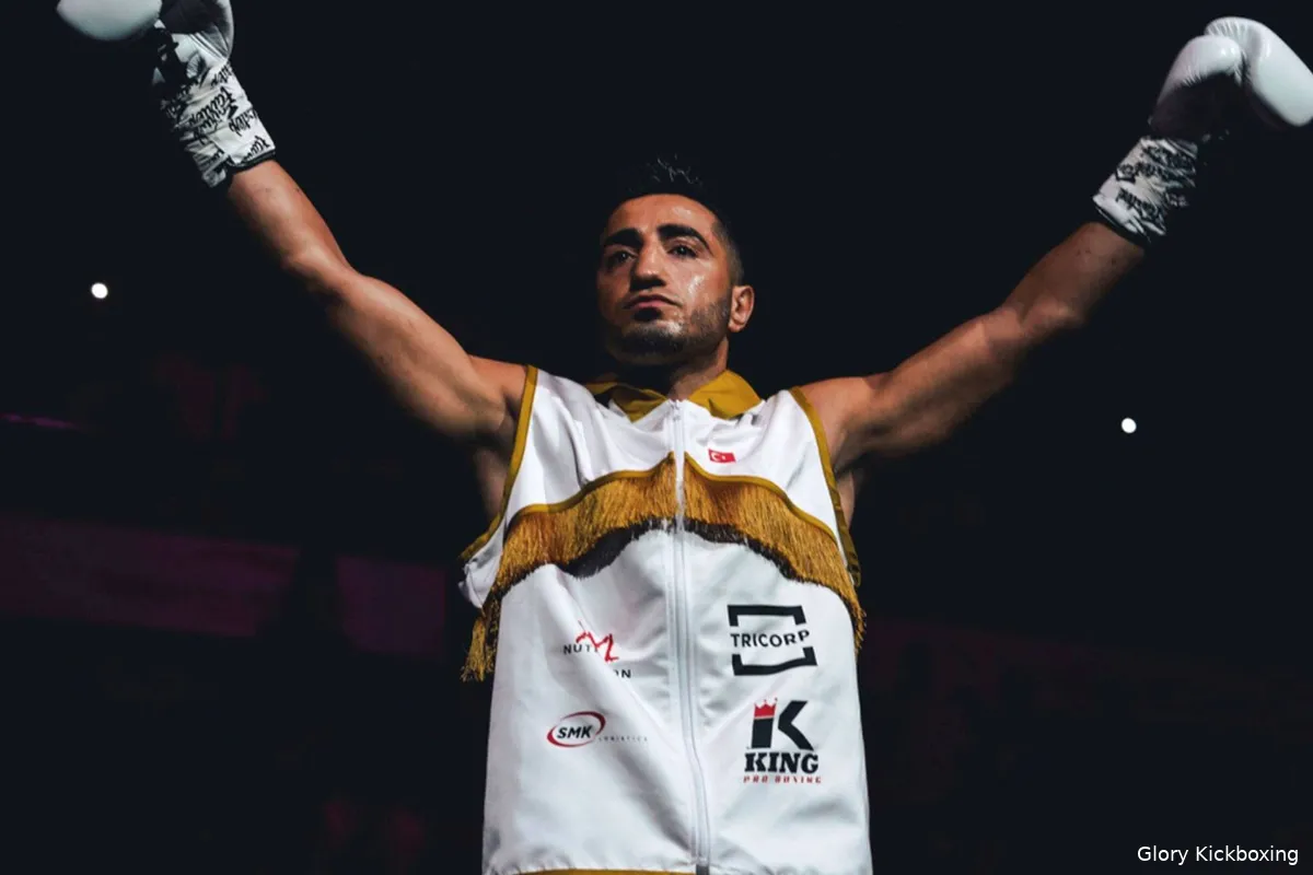 Schokkend nieuws! Tayfun Ozcan vs Ouzgni Glory 100 gevecht afgelast - wie volgt?