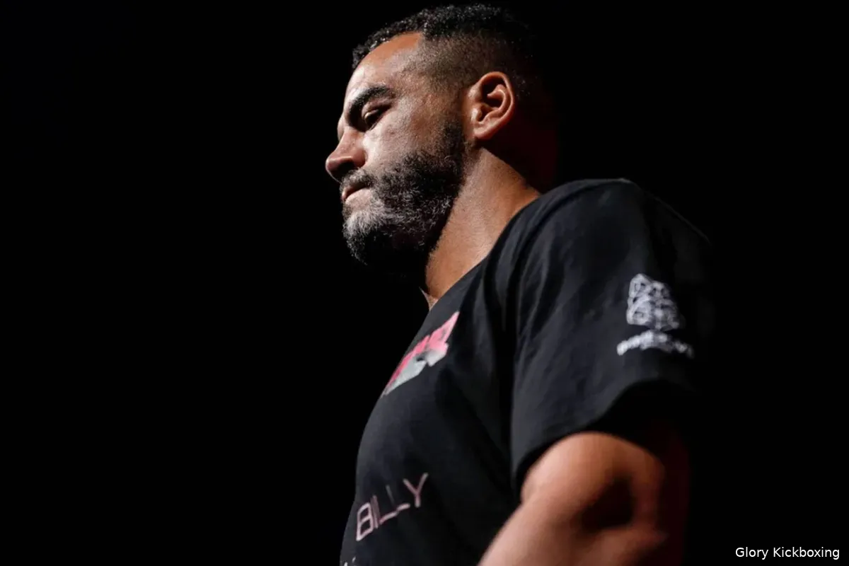 Glory-kampioen Khbabez kritisch op titelgevecht: “5 weken ertussen, zo plan je geen traject”