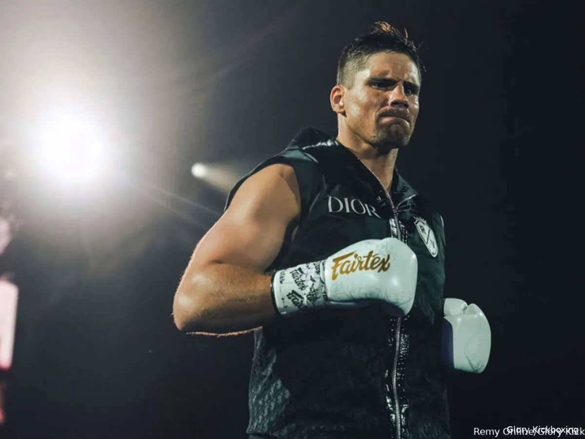 'Rico Verhoeven moet stoppen met vechten':  Piek moment