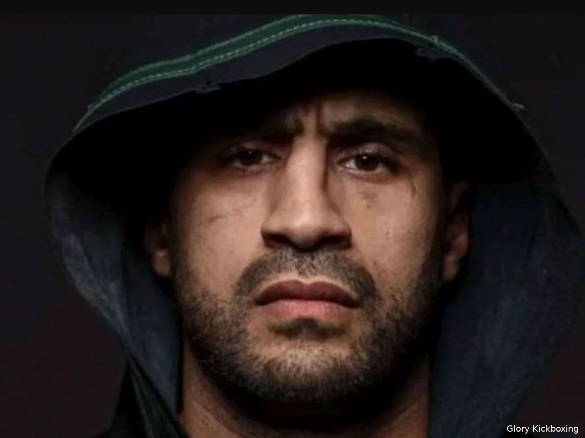 Badr Hari schrijft geschiedenis met brute knock-out