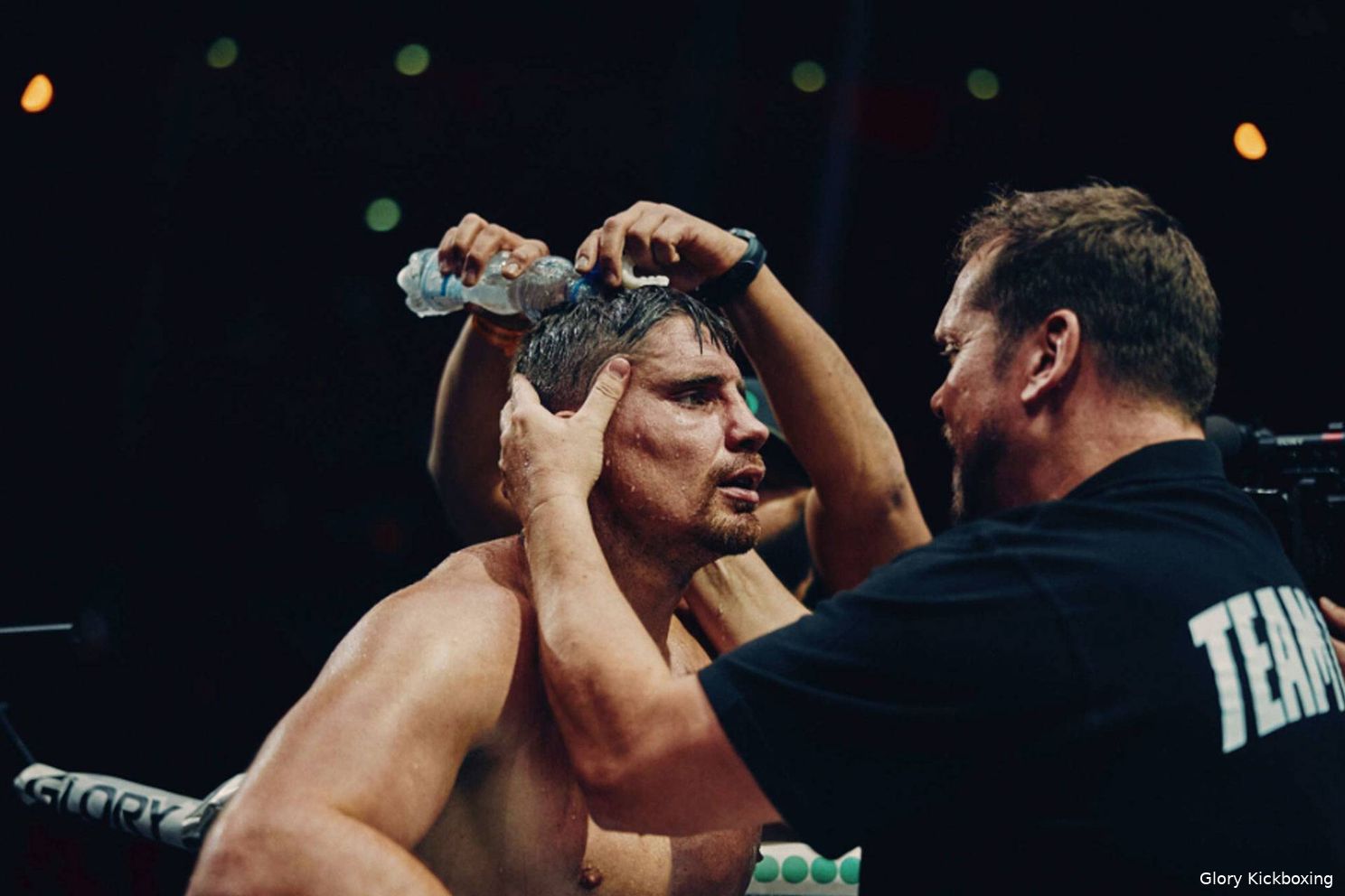 'Rico is nog niet gestopt, hè!' Coach Krauweel geeft fans hoop