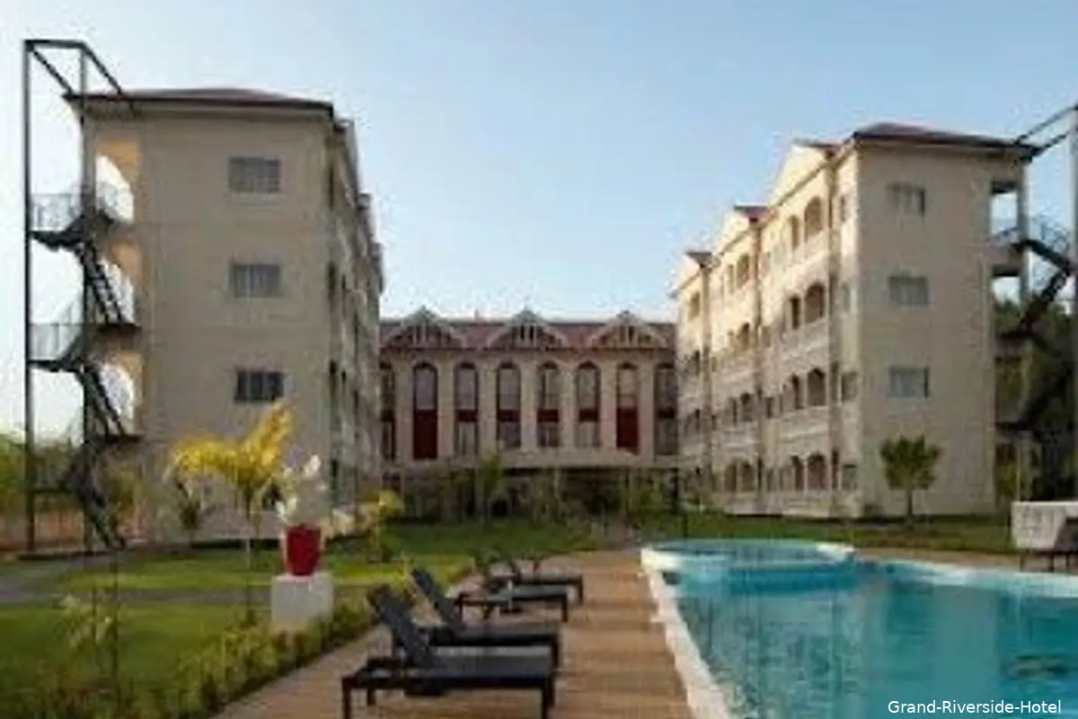 Heropening van Grand Riverside Hotel