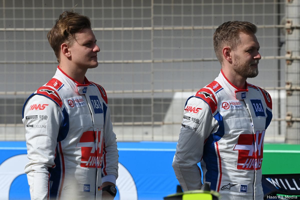 Magnussen blij met Schumacher als teamgenoot: 'Zijn eerste woorden waren: 'Suck my balls''