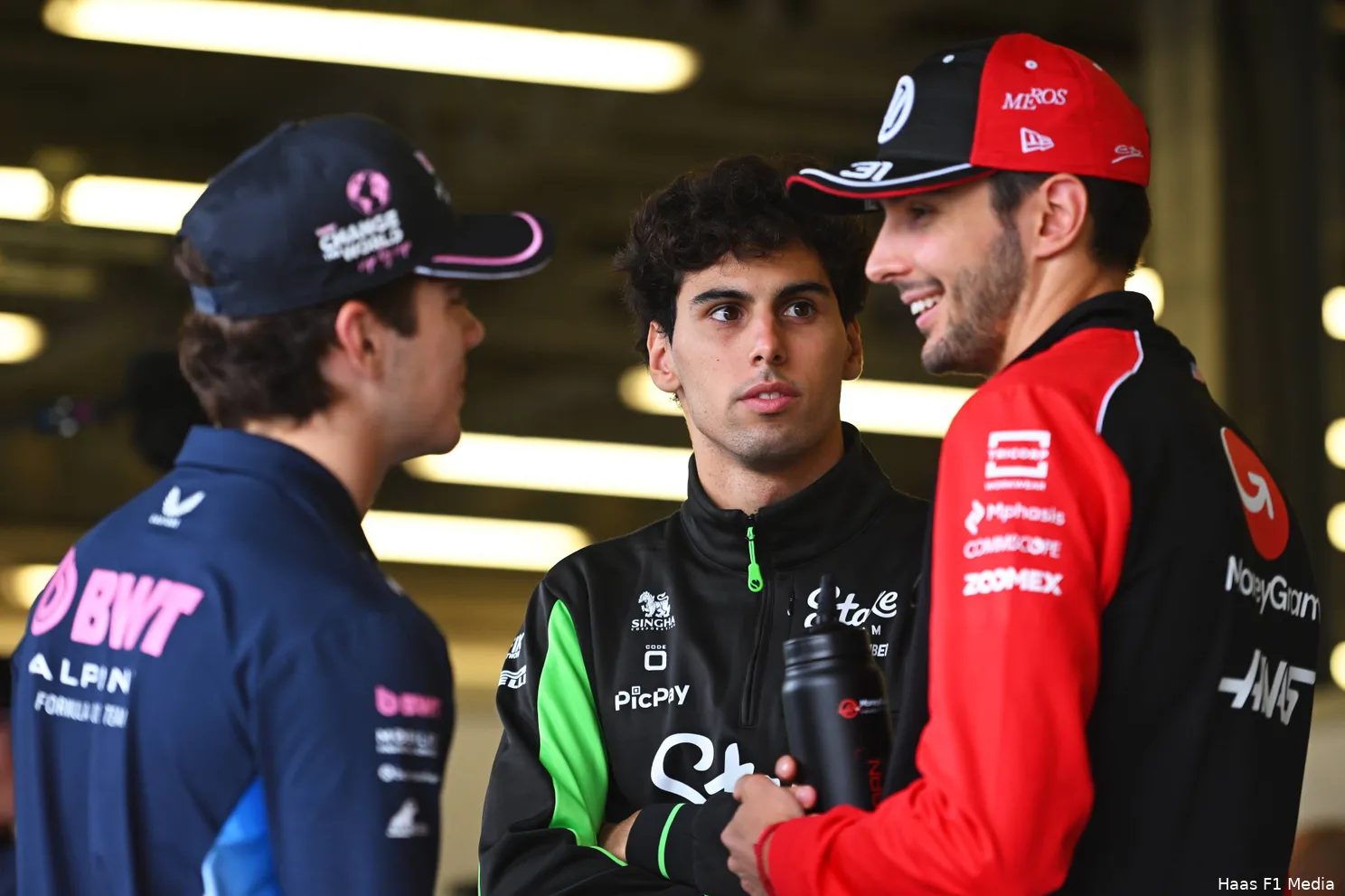 esteban-ocon-haas-gp-azerbeidzjan-2025-zondag-gabriel-bortoleto-stake-franco-colapinto-alpine