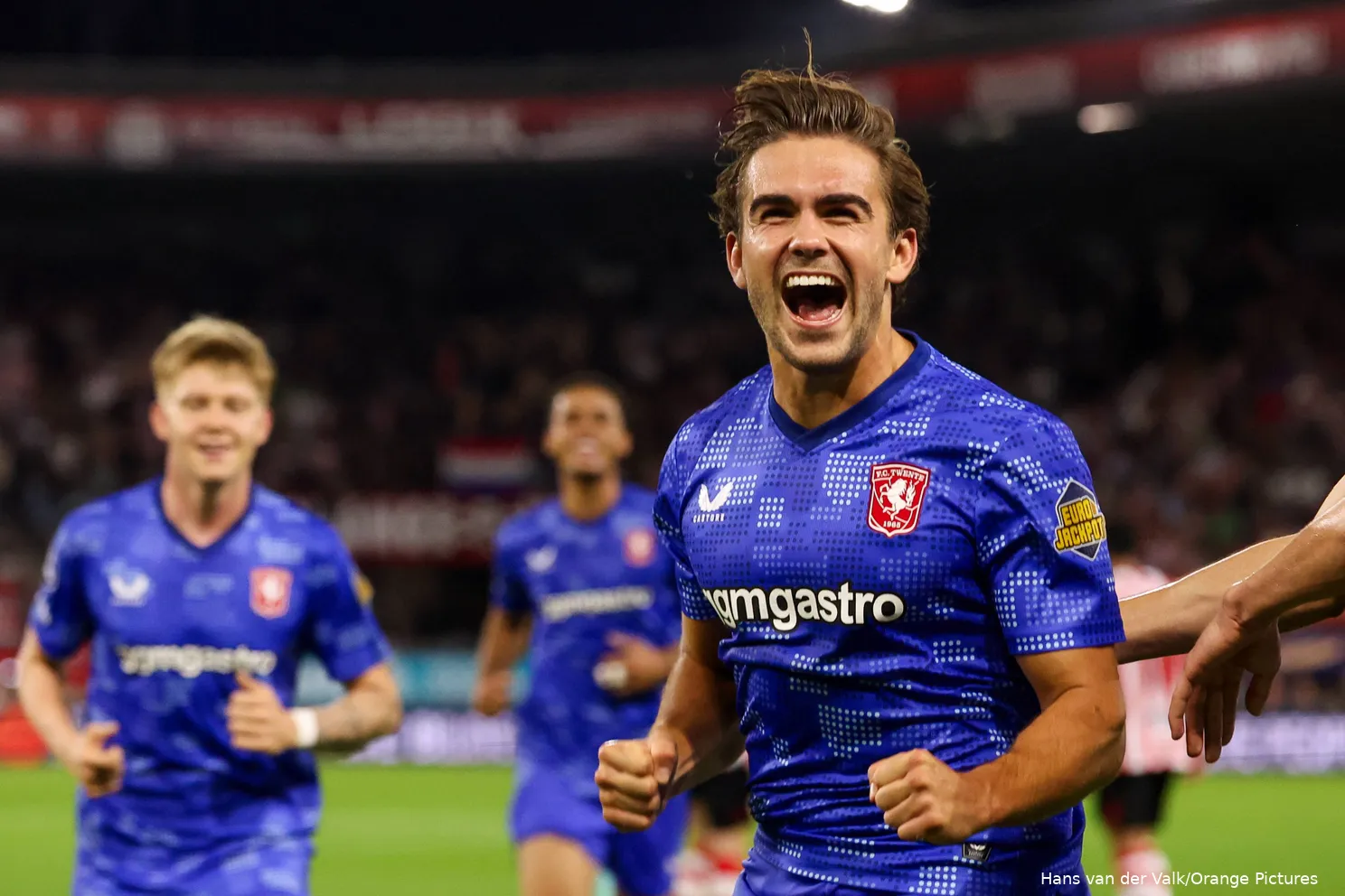 bart-van-rooij-juichen-blijdschap-sparta-rotterdam-fc-twente-2025-2026