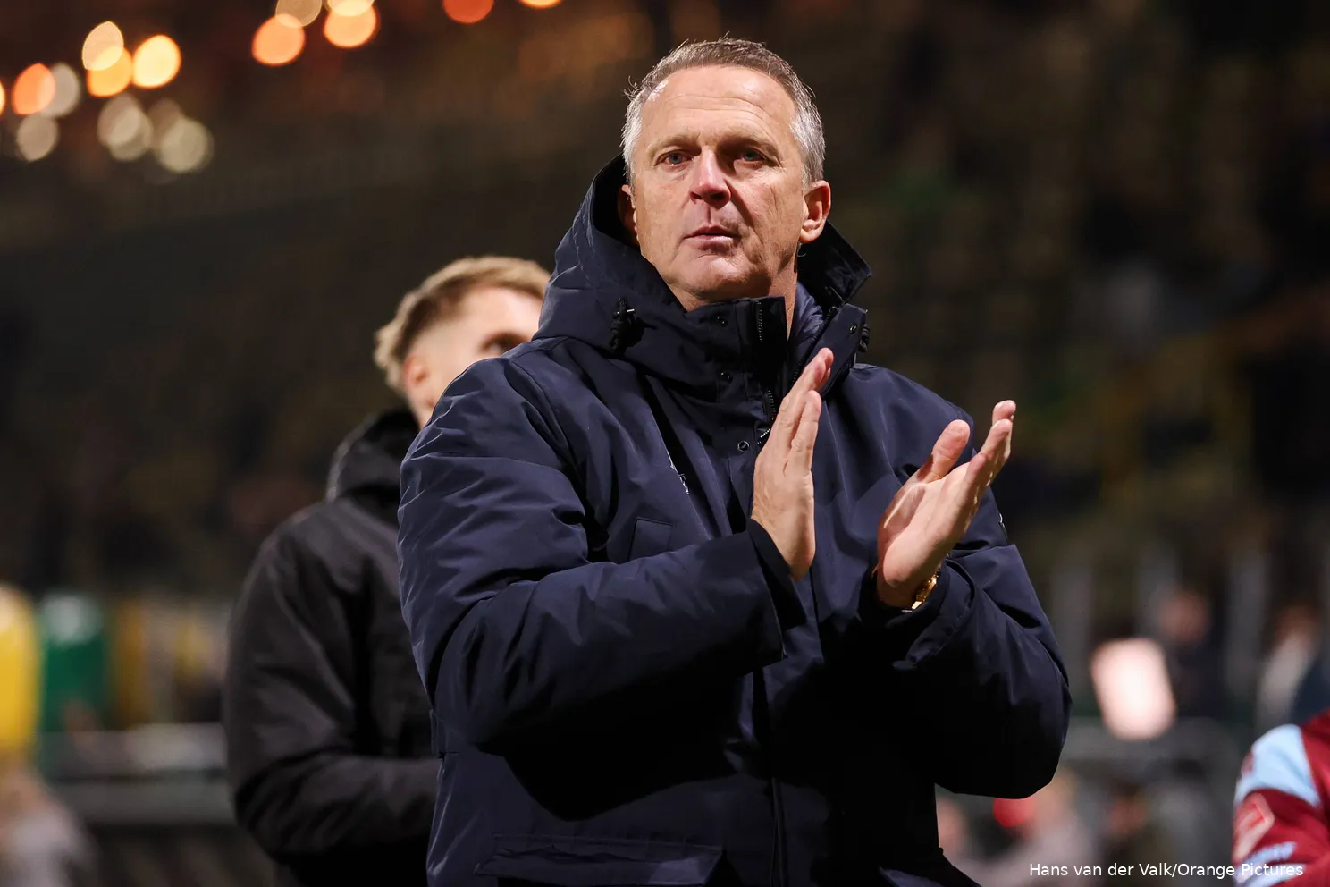 john-van-den-brom-trainer-vitesse-klappen-2024-2025