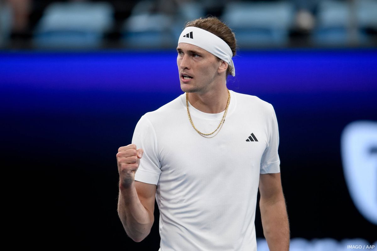 Zverev Easily Moves Into Second Week Of Australian Open After Previous Struggles