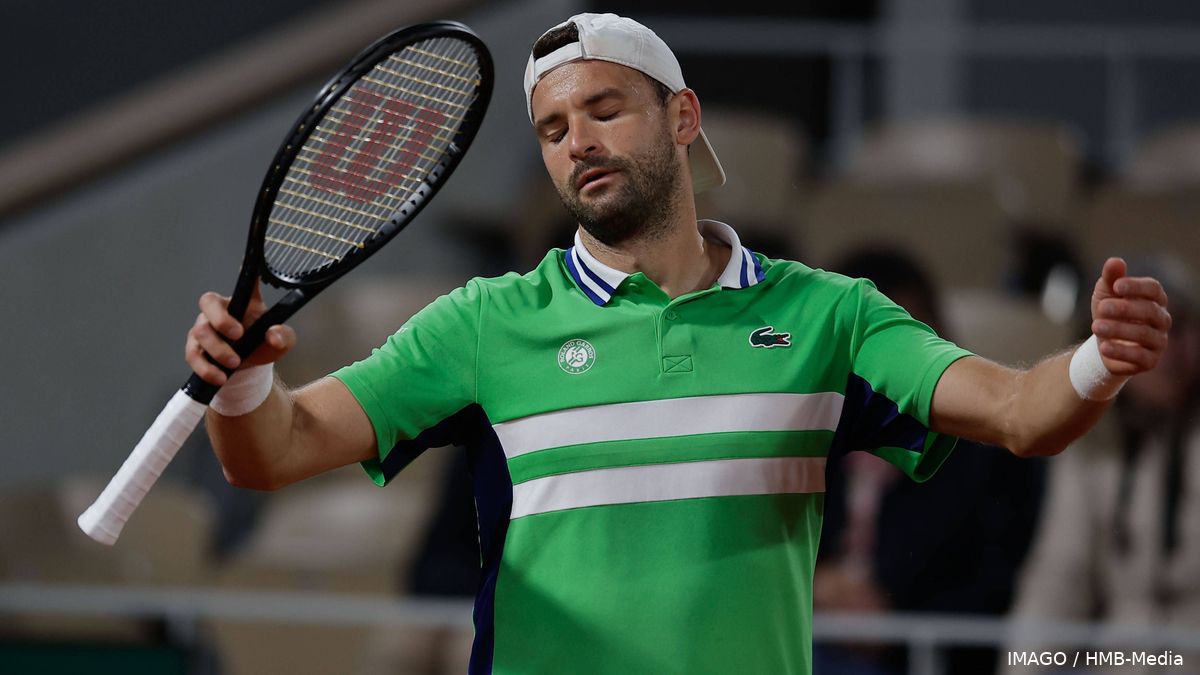 WATCH 'Don't Do That Again' Angry Dimitrov Tripped By Fan In Shanghai