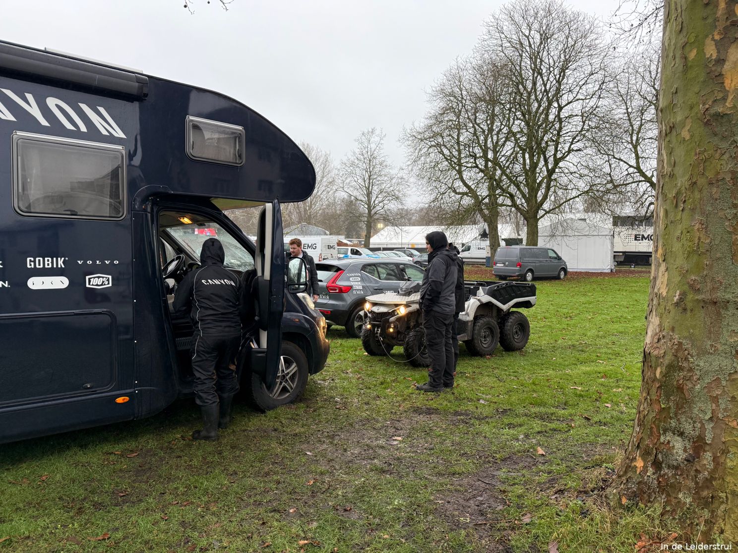 Nog nooit was Movistar te zien in de cross, tot deze winter een Nederlands getinte ploeg vast kwam te staan in de modder