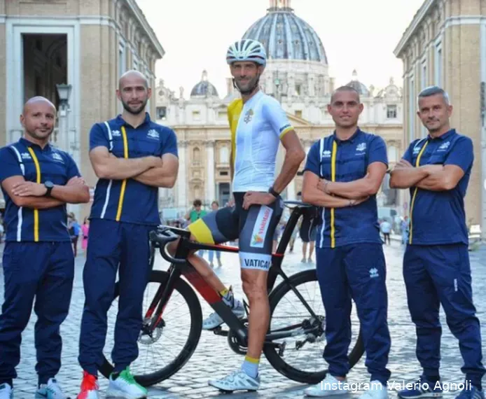Nederlander in pauselijke dienst: Rien Schuurhuis rijdt WK voor het Vaticaan