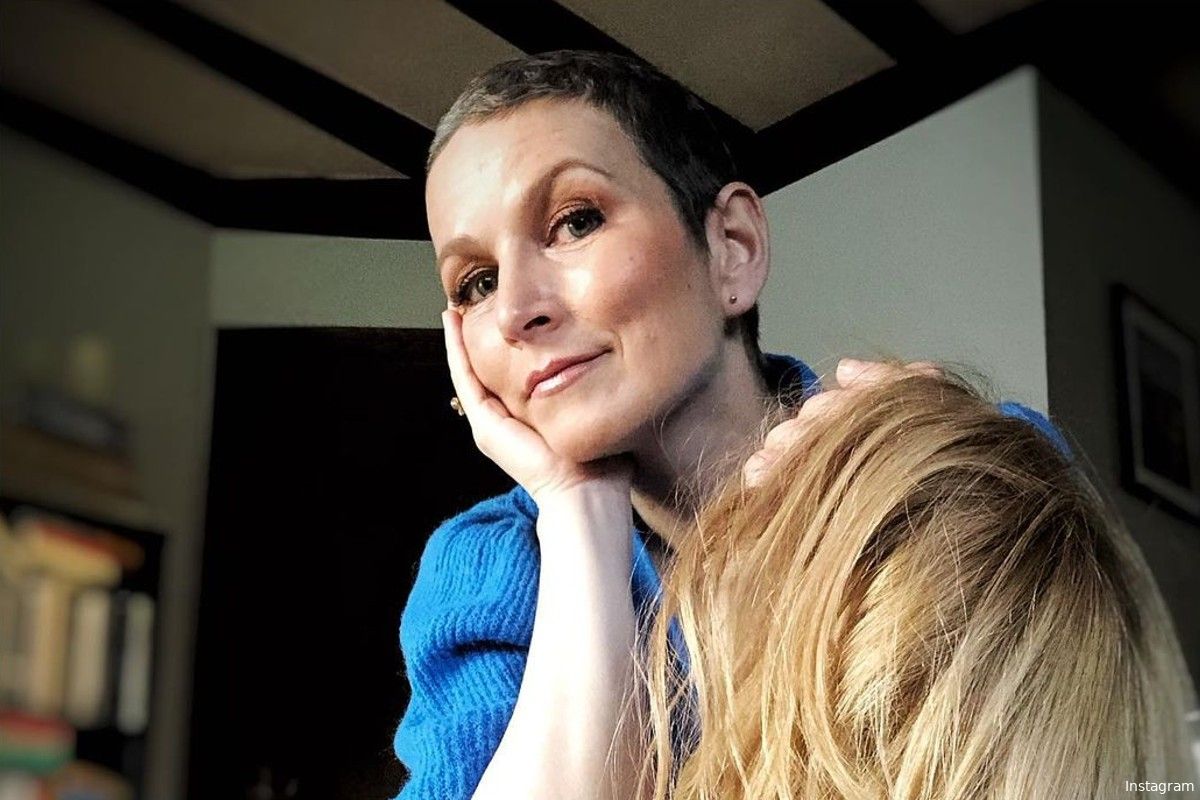 "Die krulletjes staan je prachtig": Ann Van den Broeck laat nieuwe coupe zien na strijd tegen kanker