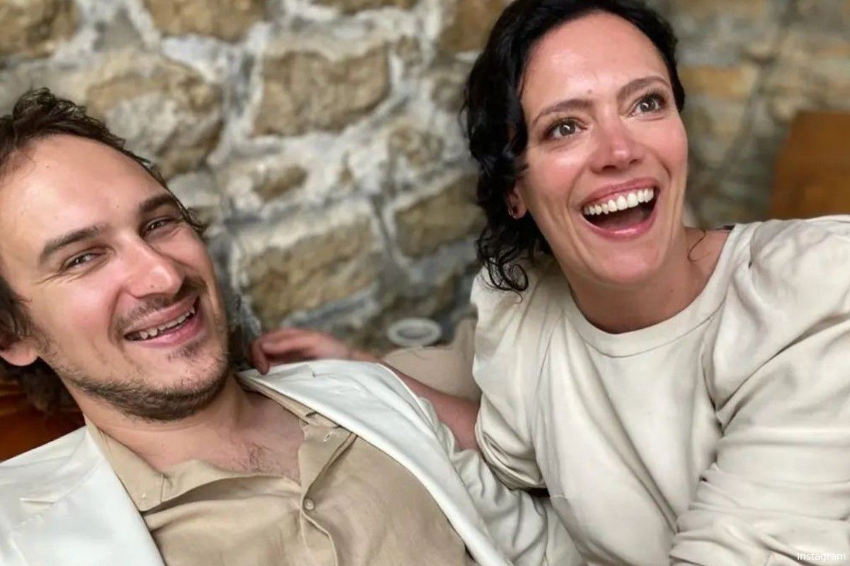 "Prachtig koppel": 'Thuis'-actrice Marieke Dilles en haar echtgenoot hebben iets heel bijzonders te vieren