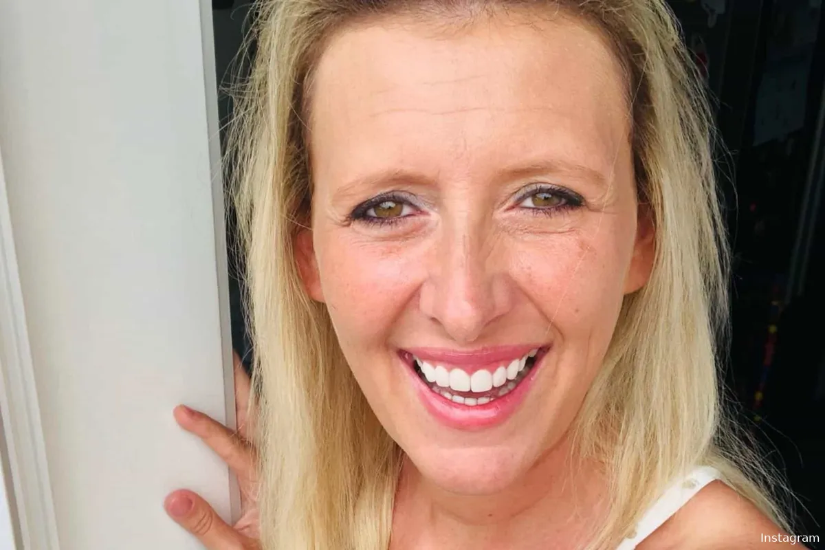 Trisha (40) viel 35 kilo af en verbluft volgers met foto's van bikinilijf: "Wauw, zo mooi!"
