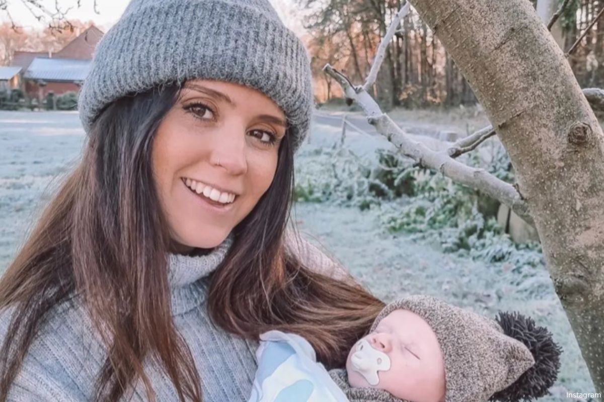 Romina uit 'Boer zkt Vrouw' verrast volgers met magnifieke zwangerschapsfoto