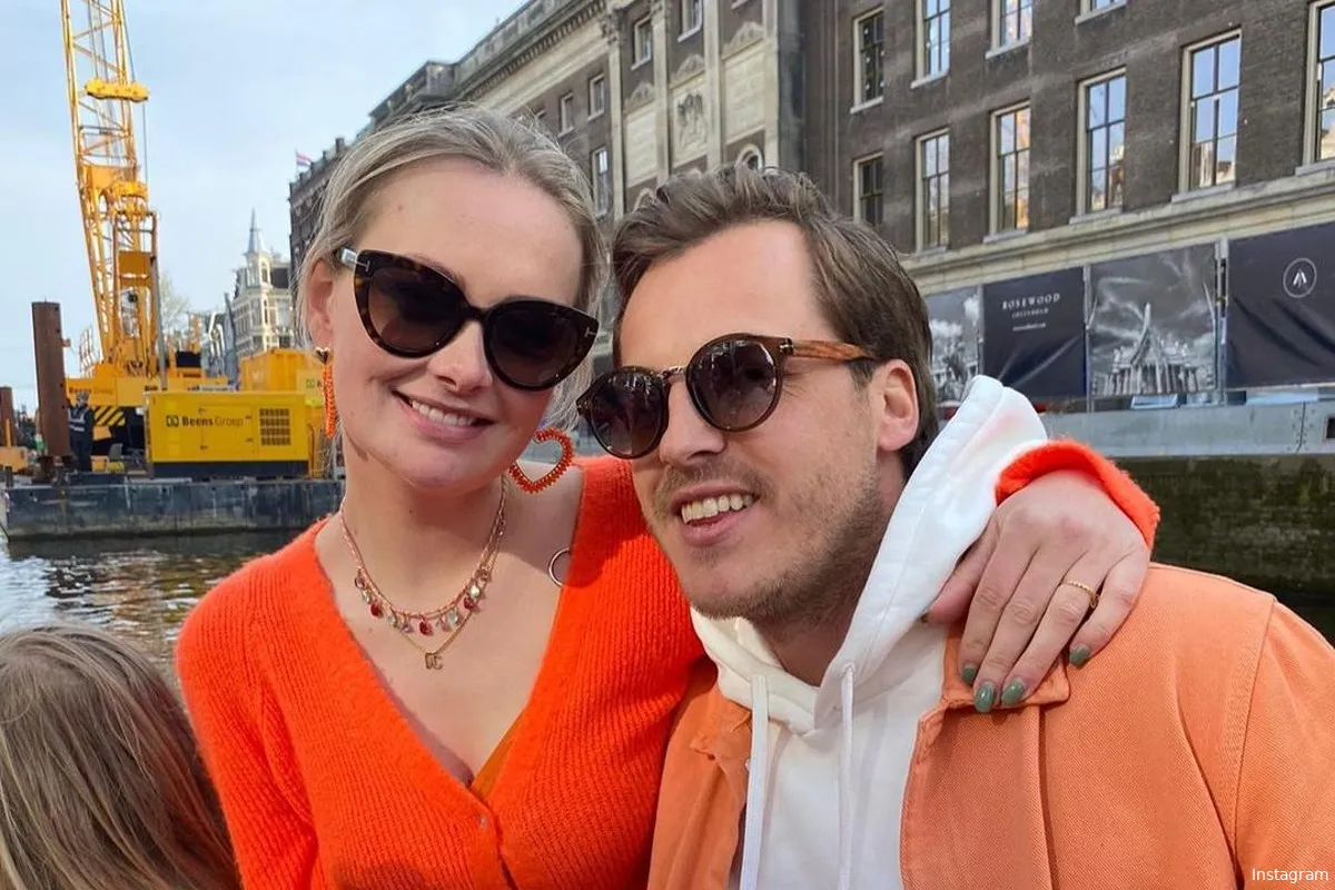 Maxime Meiland overstelpt met reacties nadat ze intieme zoenfoto met haar man Leroy deelt