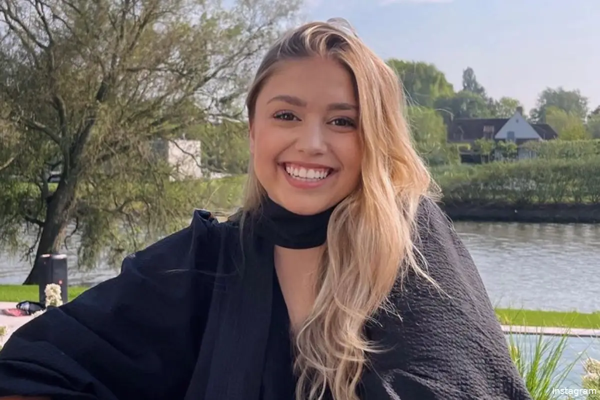 "Wat een mooie jongedame!": Zita Wauters doet monden openvallen met uitdagende bikinifoto