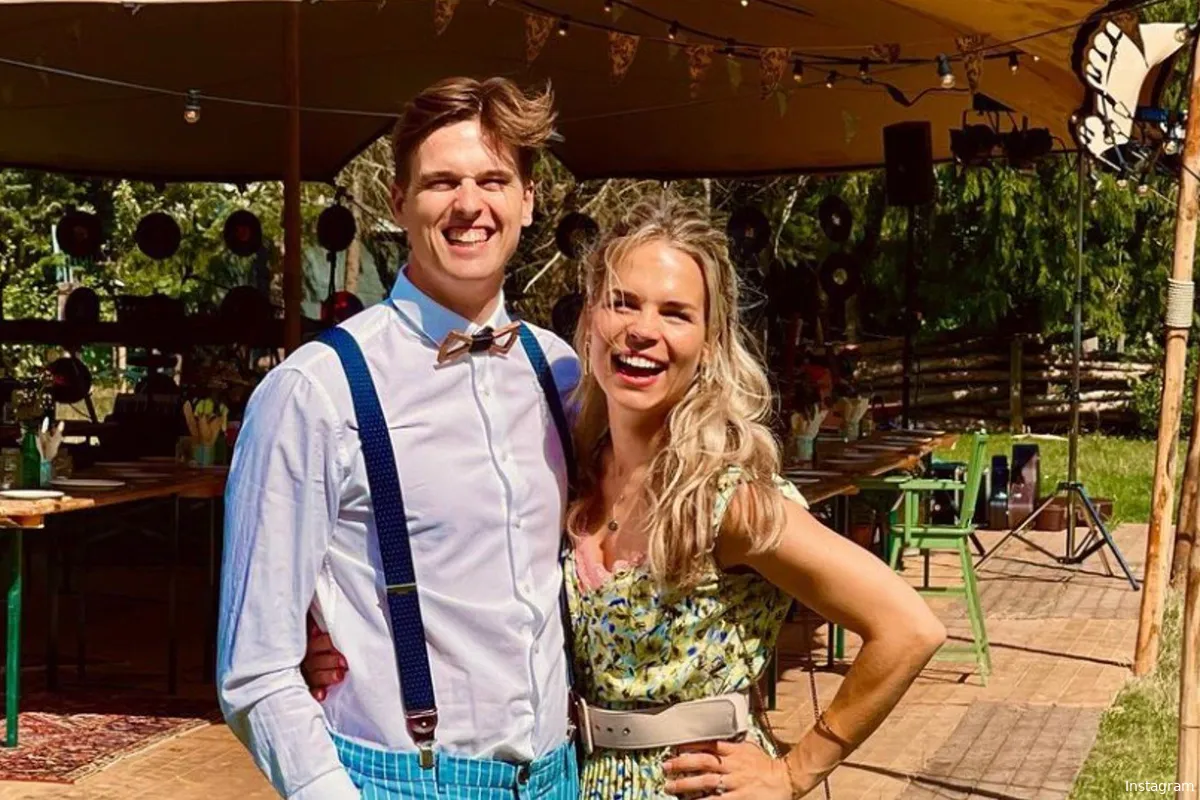 Klaasje Meijer en haar vriend Max kondigen heuglijke nieuws aan samen: "Wow, gefeliciteerd!"