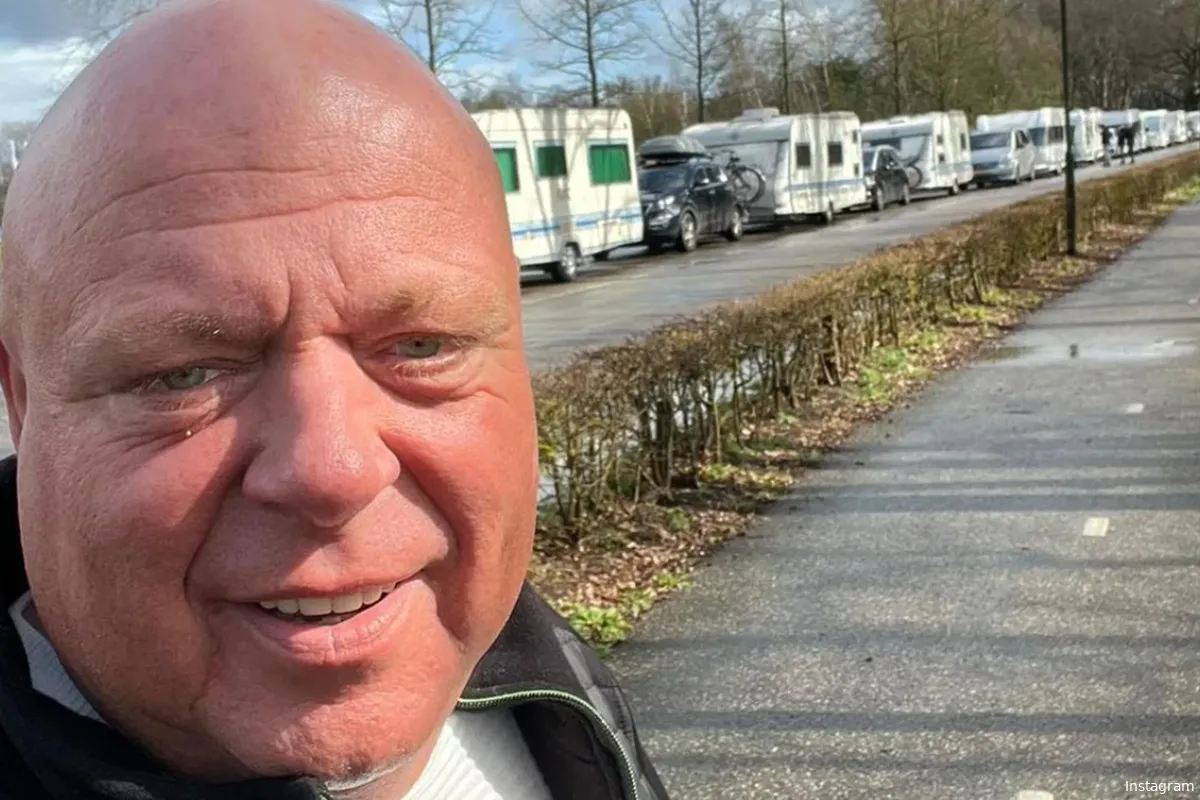 Fans kunnen niet geloven wat ze zien bij recente foto van Peter Gillis: "Wat!?"