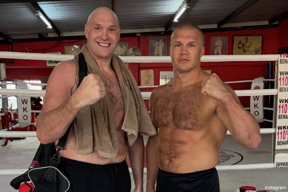 Jamal Ben Saddik sloopte hem – Uku Jurjendal traint nu met Tyson Fury voor comeback