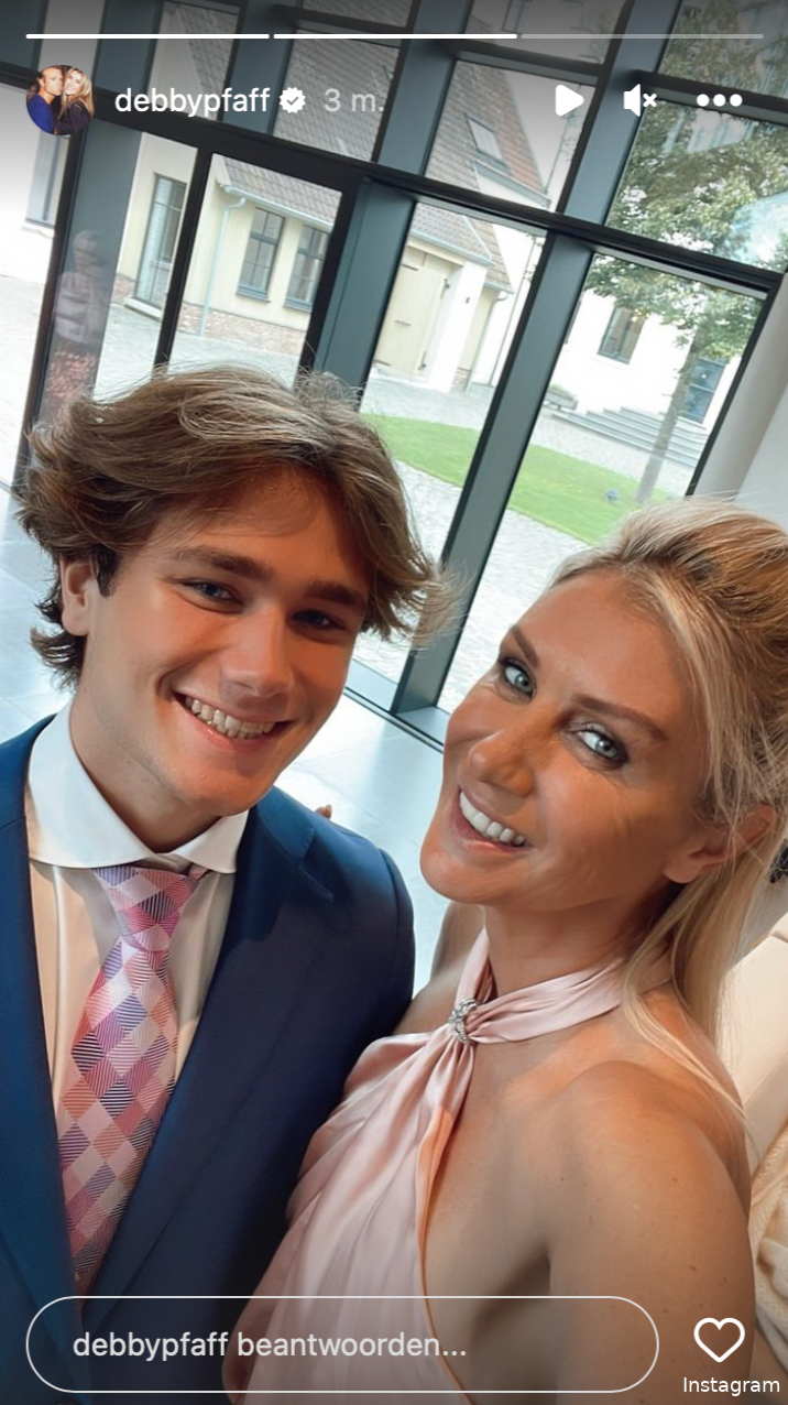 Wat een verandering! Zo zien Keano (18) en Liam (17), de zonen van Debby Pfaff, er nu uit