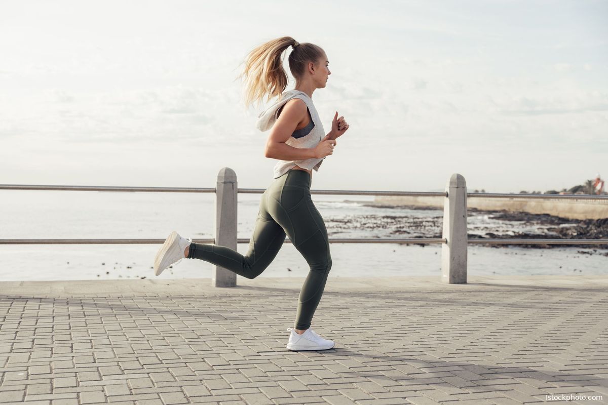 Britse vrouw massaal geïntimideerd tijdens hardlopen: 'We gaan je van achter nemen!'