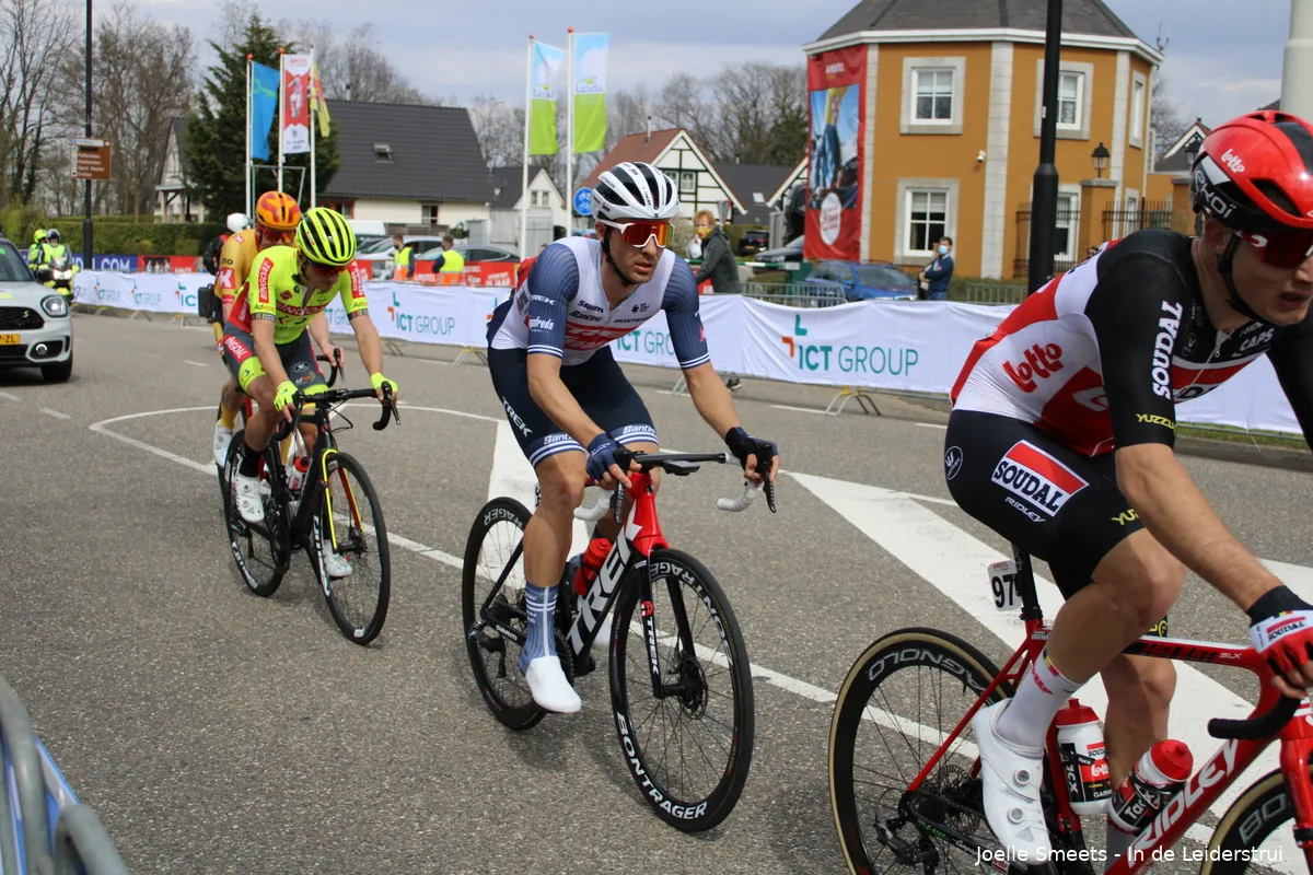 Reacties etappe 12 Tour de France | Medevluchters Politt balen van mislopen zege