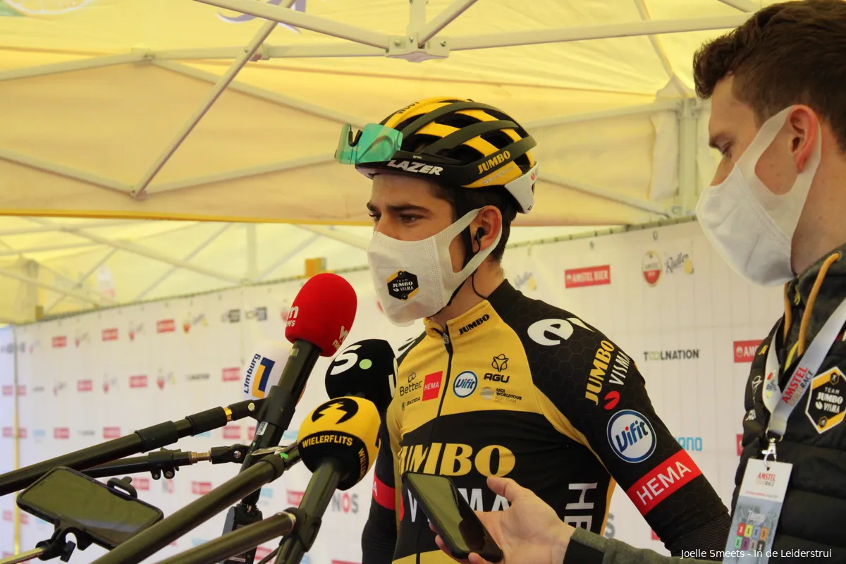 Van Aert in ongeloof na winnen Amstel Gold Race: 'Durf het niet te geloven'