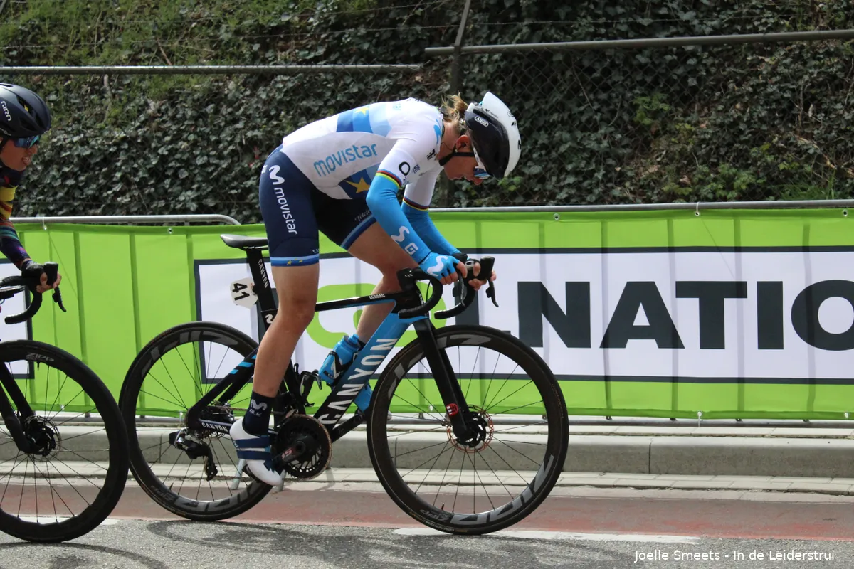 Van Vleuten being Van Vleuten: Nederlandse rijdt heel peloton aan gort in Ceratizit Challenge