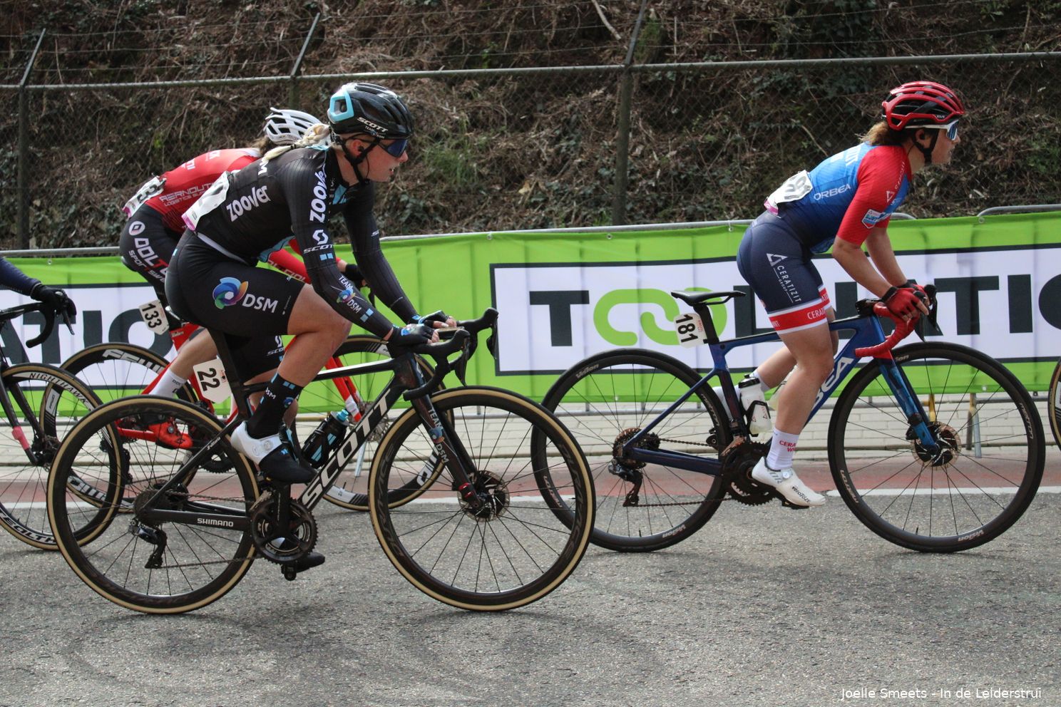 In de voetsporen van Anna en Chantal | Lorena Wiebes: 'Voel geen druk om te moeten presteren'