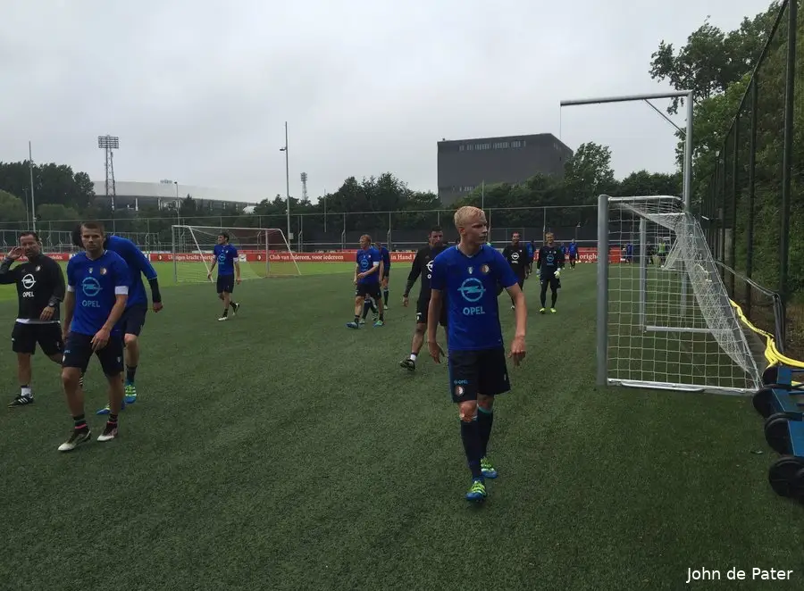 Feyenoord met El Ahmadi terug op Varkenoord