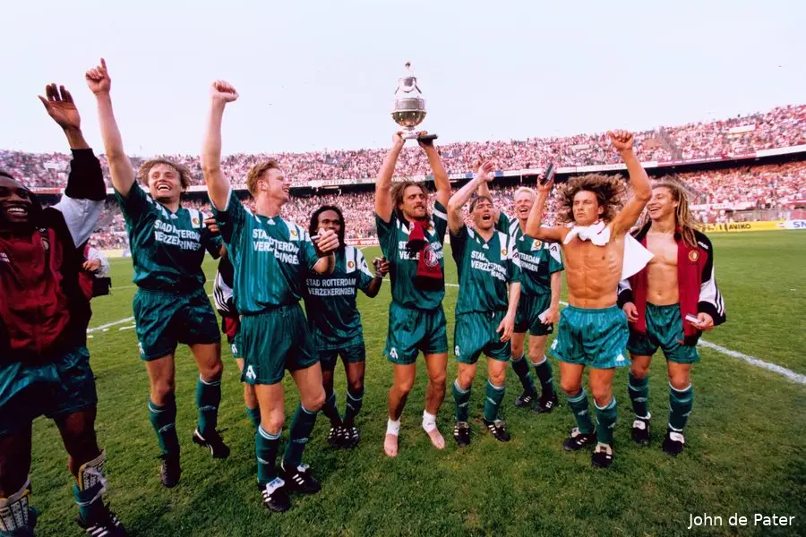 Bekerkoorts (III): Van Loen beslist finale van 1994