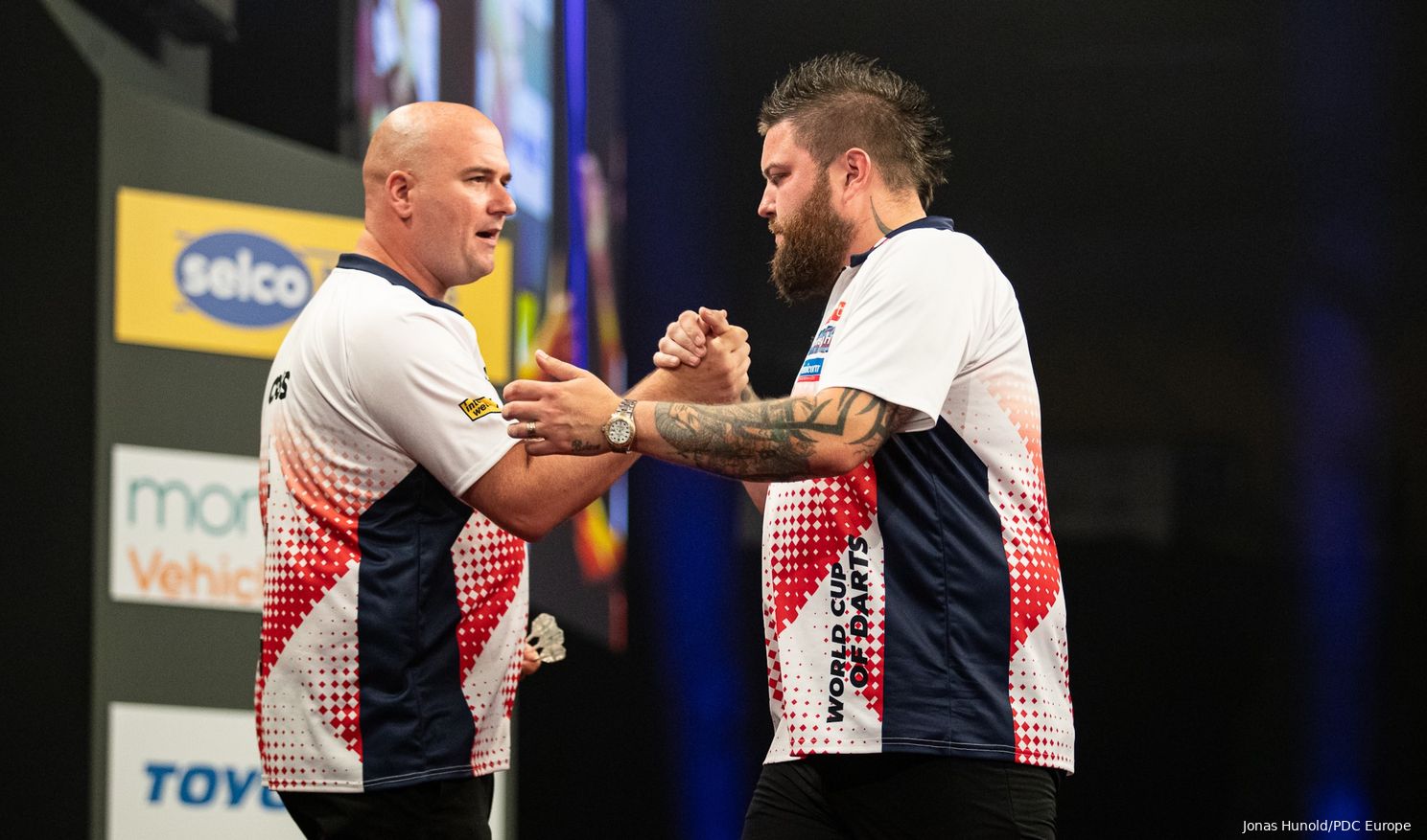 (PREVIEW) England at the World Cup of Darts: Can Luke Humphries and Michael Smith live up to favorites tag?
