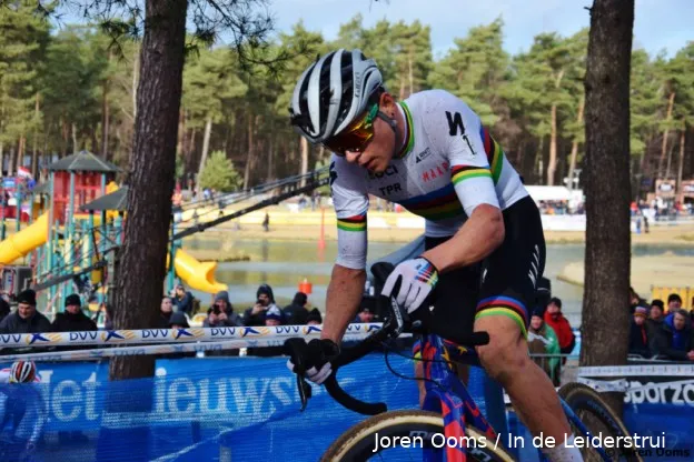 Pidcock: 'Cross nu met de overtuiging dat ik met Wout en Mathieu kan concurreren'