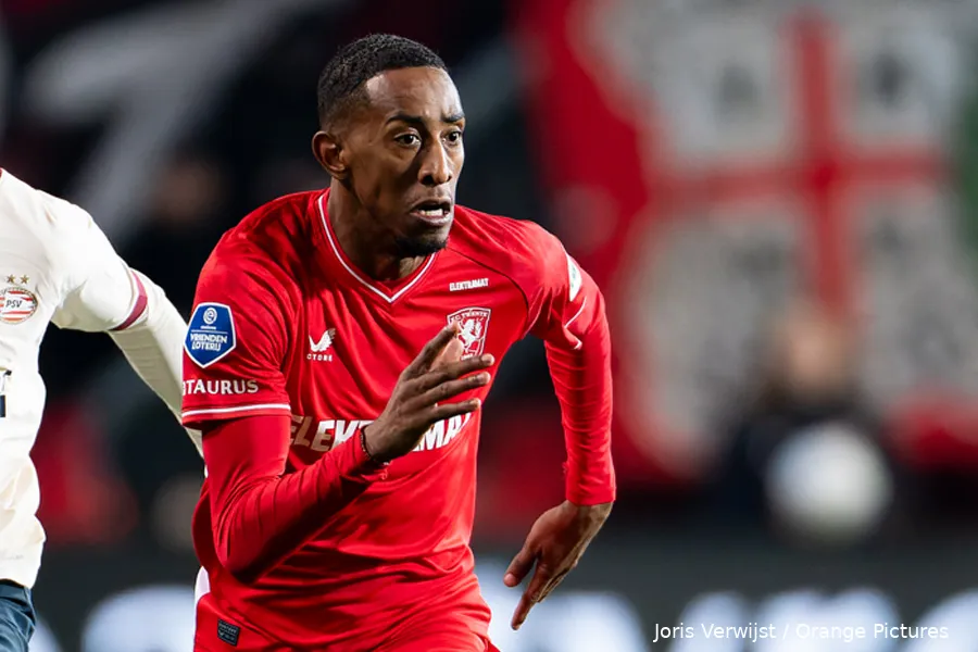 joshua brenet ingezoomd rent hirving lozano fc twente psv 2023 2024