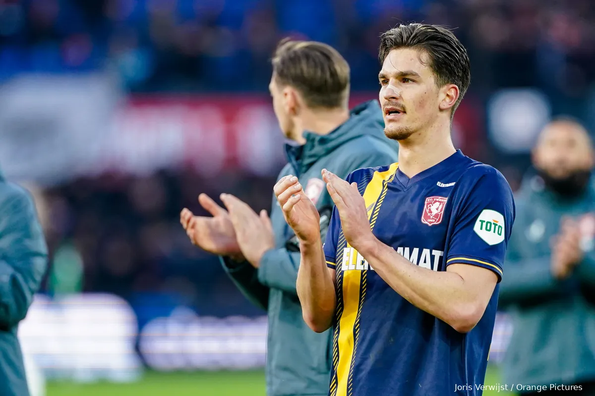 alec van hoorenbeeck applaus feyenoord fc twente 2023 2024